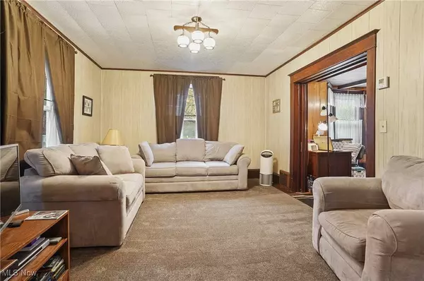 5014 Wheathill RD, East Palestine, OH 44413