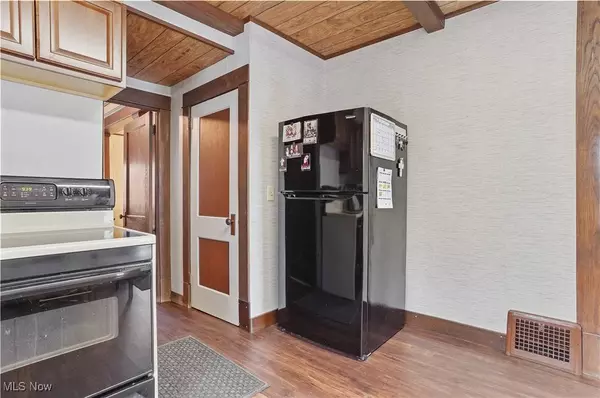 5014 Wheathill RD, East Palestine, OH 44413