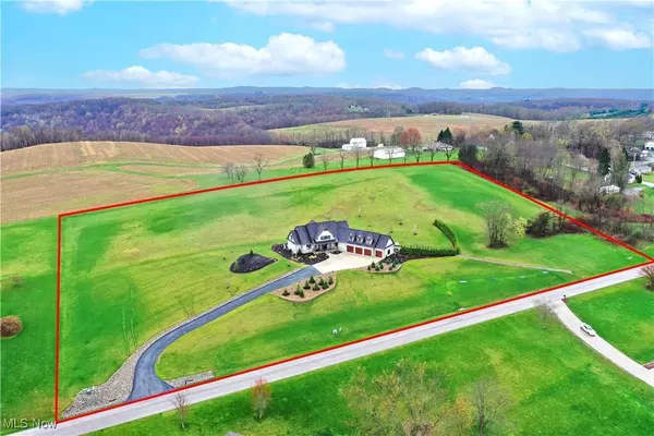 51271 Fieldstone DR, East Liverpool, OH 43920