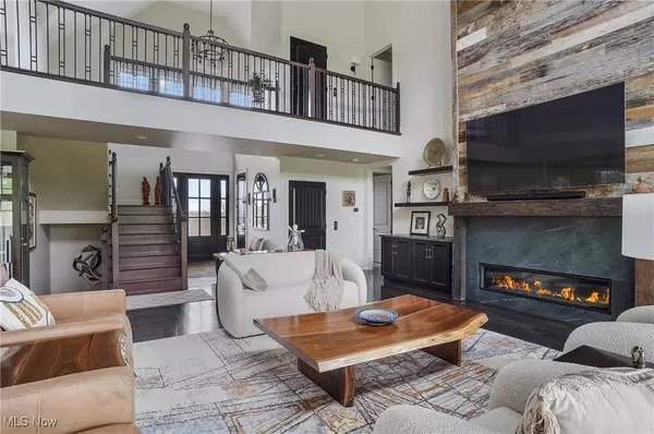 51271 Fieldstone DR, East Liverpool, OH 43920