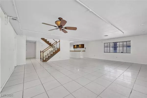 3382 Montessouri, Las Vegas, NV 89117