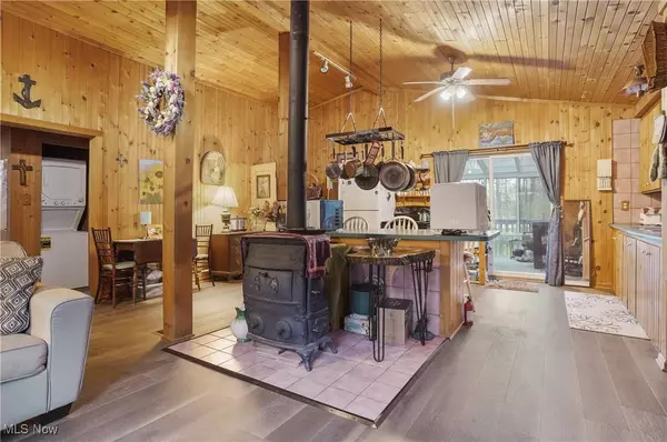 47401 Tomahawk DR, Negley, OH 44441