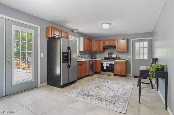 10699 Whippoorwill RD, Newton Falls, OH 44412