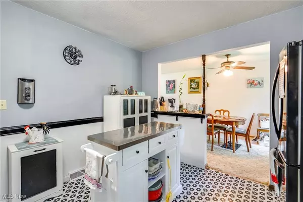 1429 Tomilu DR, Girard, OH 44420