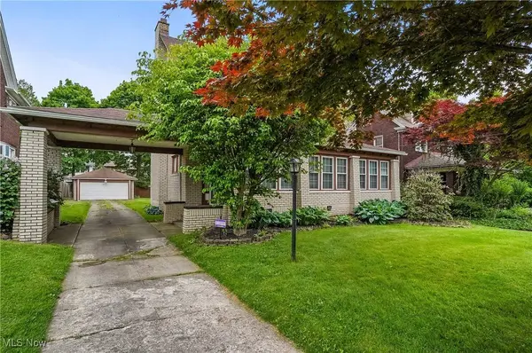 1829 Coronado AVE, Youngstown, OH 44504