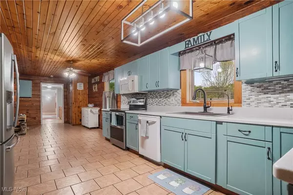 9434 Trinity Church RD, Lisbon, OH 44432