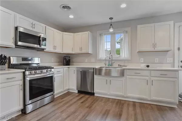 603 S Raccoon RD #13, Austintown, OH 44515