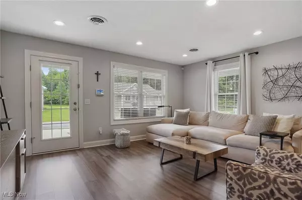 603 S Raccoon RD #13, Austintown, OH 44515