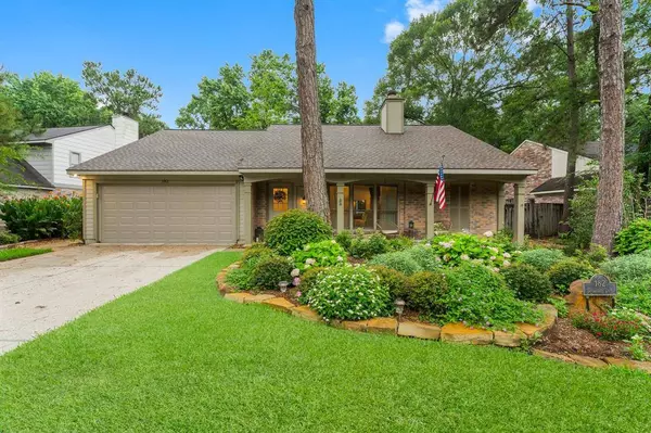 182 Sandpebble DR, The Woodlands, TX 77381