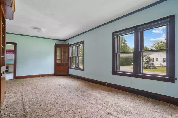 355 N 12th ST, Sebring, OH 44672