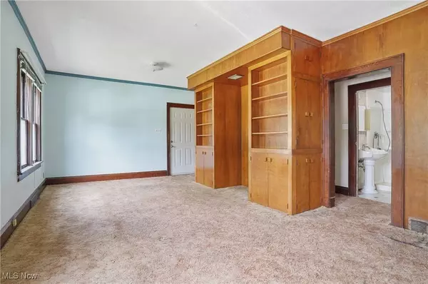 355 N 12th ST, Sebring, OH 44672