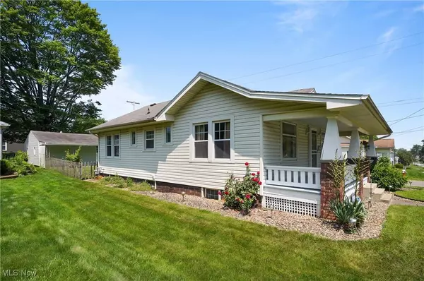 608 S 14th ST, Sebring, OH 44672