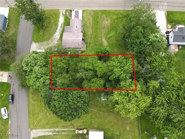 20th ST SW, Canton, OH 44706