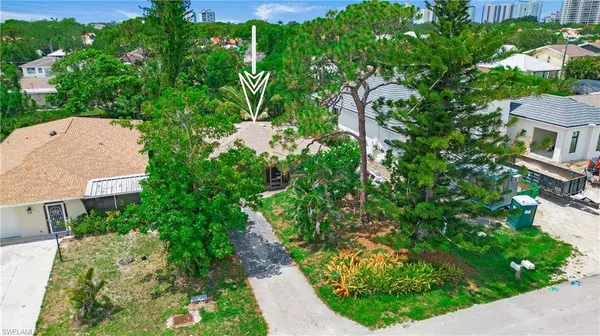 638 93rd AVE N, Naples, FL 34108