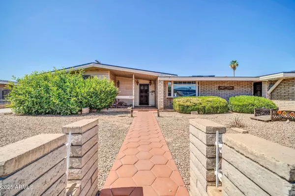 6217 W Orange Drive, Glendale, AZ 85301