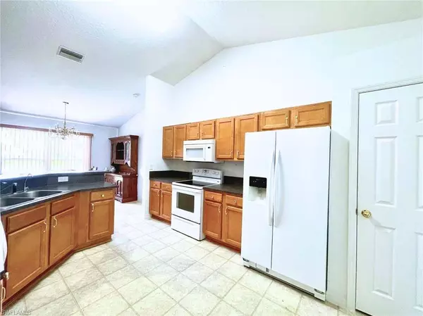 836 Dawhert AVE S, Lehigh Acres, FL 33974