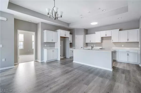 9264 Sharrott RD #904, Poland, OH 44514