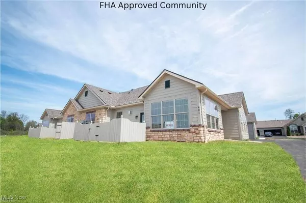 9264 Sharrott RD #904, Poland, OH 44514