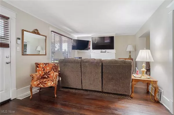 4144 Helena AVE, Youngstown, OH 44512