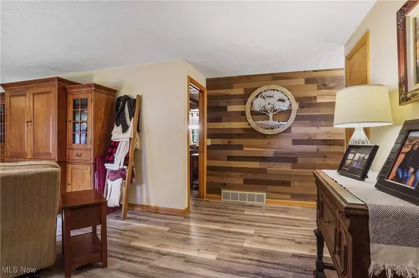 2355 N Lincoln ST, Salem, OH 44460