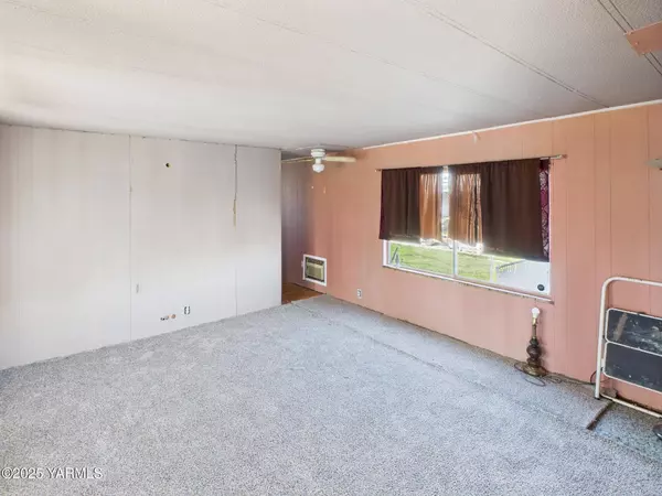 8 Washigton St E, Union Gap, WA 98903