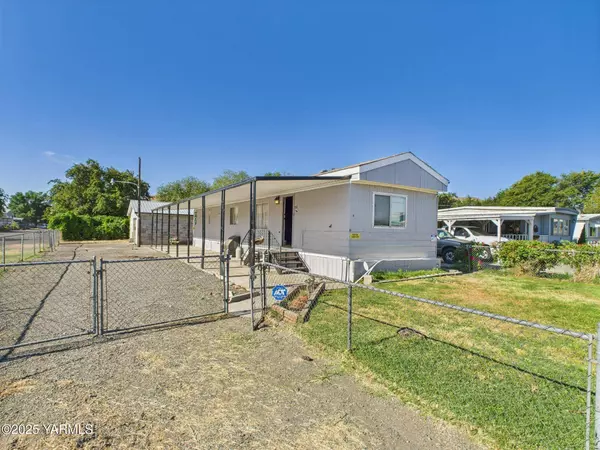 8 Washigton St E, Union Gap, WA 98903
