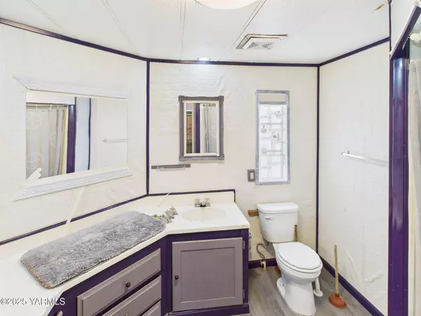 8 Washigton St E, Union Gap, WA 98903