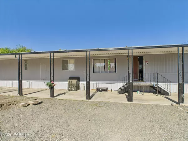 8 Washigton St E, Union Gap, WA 98903