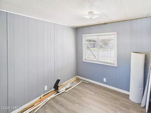 8 Washigton St E, Union Gap, WA 98903