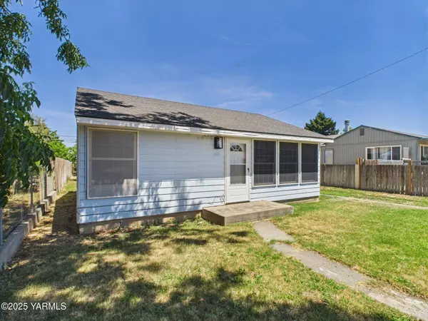 914 madison Ave, Toppenish, WA 98948