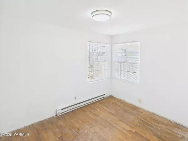 914 madison Ave, Toppenish, WA 98948