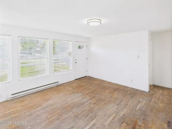 914 madison Ave, Toppenish, WA 98948