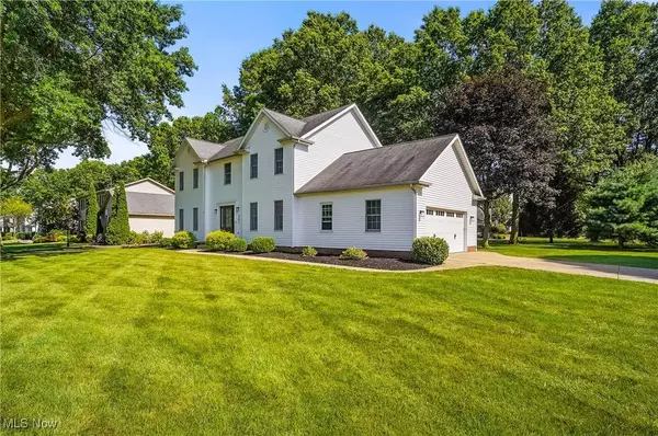 301 Hilltop BLVD, Canfield, OH 44406