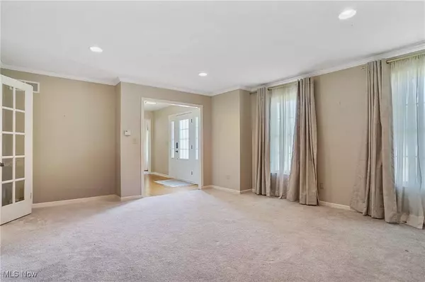 301 Hilltop BLVD, Canfield, OH 44406