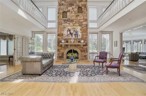 5391 Muirfield DR, Canfield, OH 44406