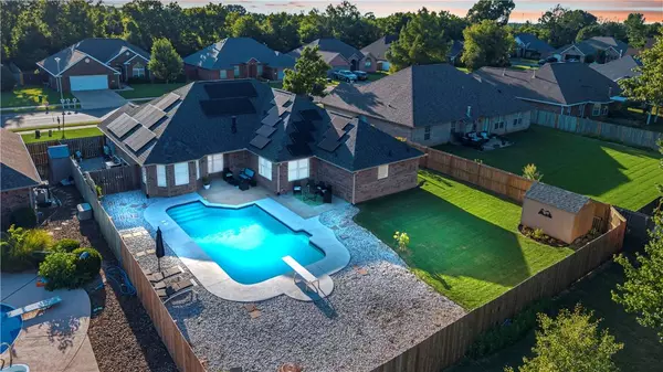 309 SE Eaton St, Bentonville, AR 72712