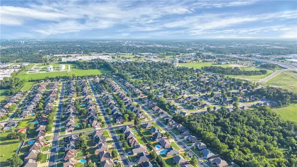 309 SE Eaton St, Bentonville, AR 72712