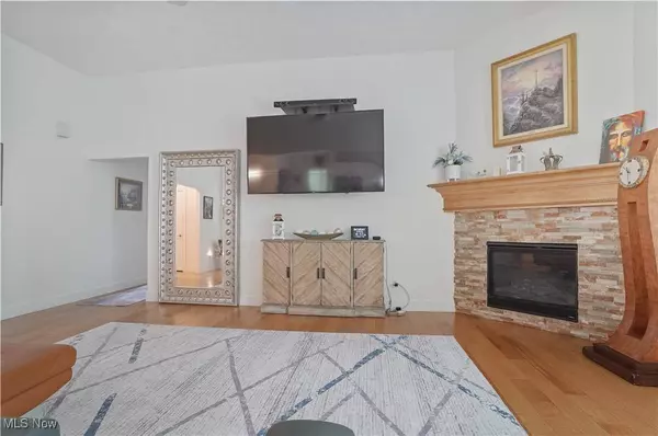 4420 Abbey RD, Canfield, OH 44406