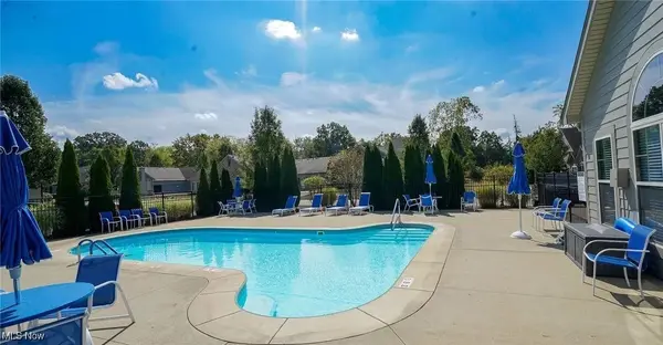 9264 Sharrott RD #1004, Boardman, OH 44514