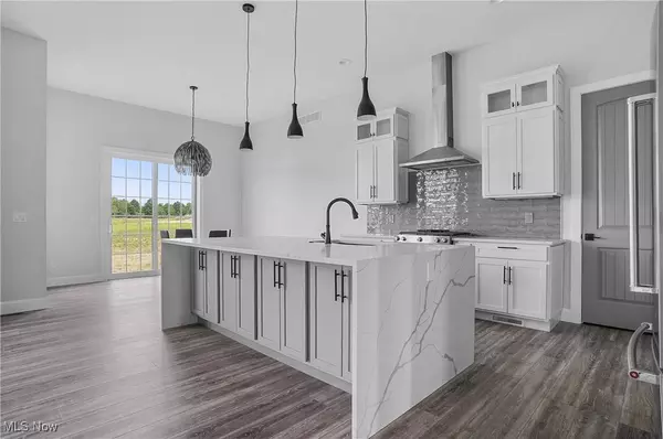 6120 Century BLVD, Canfield, OH 44406