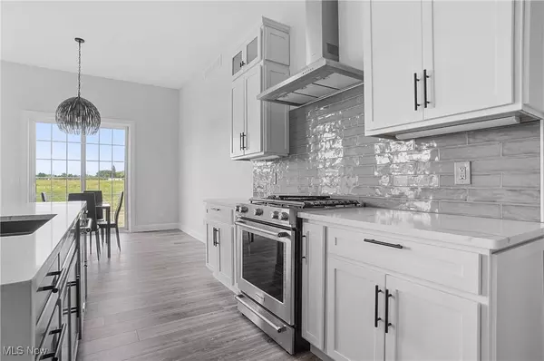 6120 Century BLVD, Canfield, OH 44406