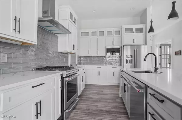 6120 Century BLVD, Canfield, OH 44406