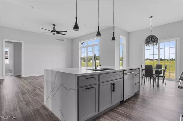 6120 Century BLVD, Canfield, OH 44406