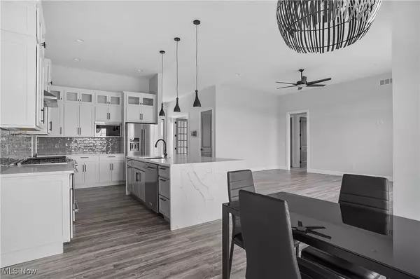 6120 Century BLVD, Canfield, OH 44406