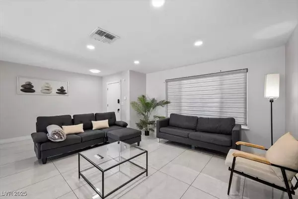 3618 Redwood ST, Las Vegas, NV 89103