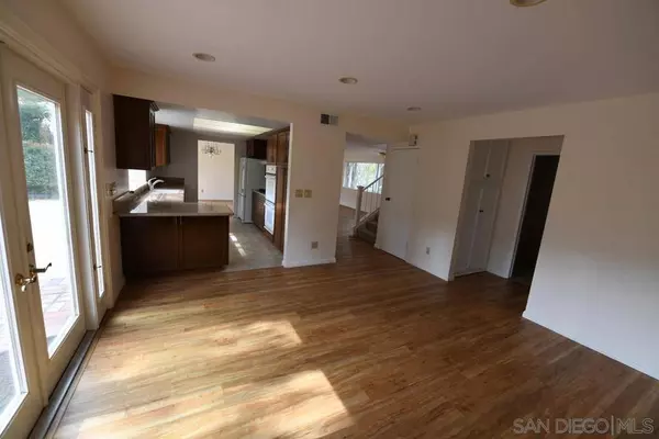 5977 Agee St, San Diego, CA 92122