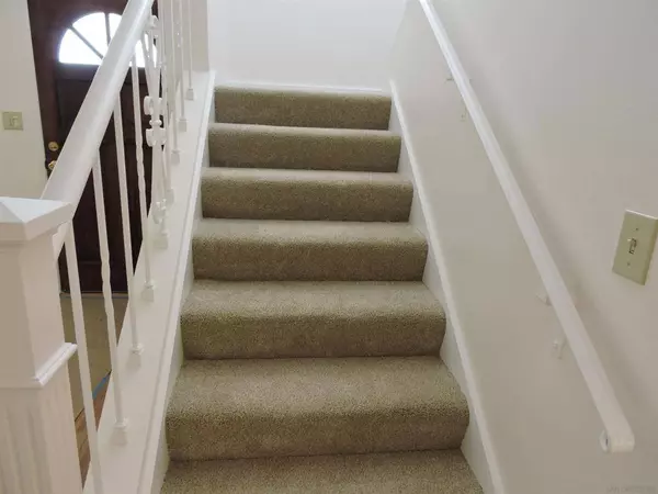 5977 Agee St, San Diego, CA 92122