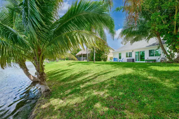 44 Misty Meadow DR, Boynton Beach, FL 33436