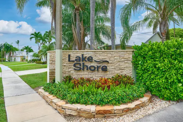 44 Misty Meadow DR, Boynton Beach, FL 33436