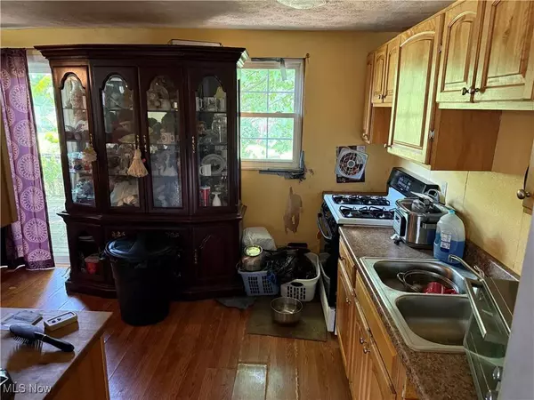 814 Florida AVE, Mcdonald, OH 44437